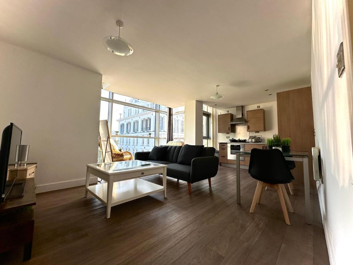 Birmingham Prime Location Stunning Apartment Floor-To-Ceiling Windows エクステリア 写真